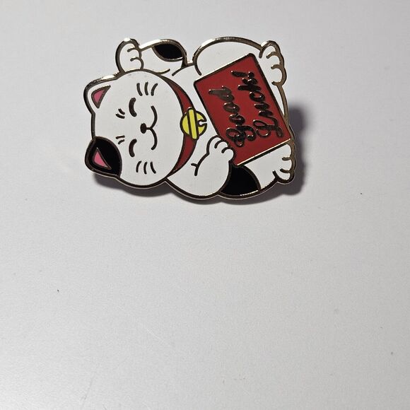 **Final Sale** Real Sic Gold Tone White And Black Enamel Good Luck Cat Pin - Picture 7 of 10
